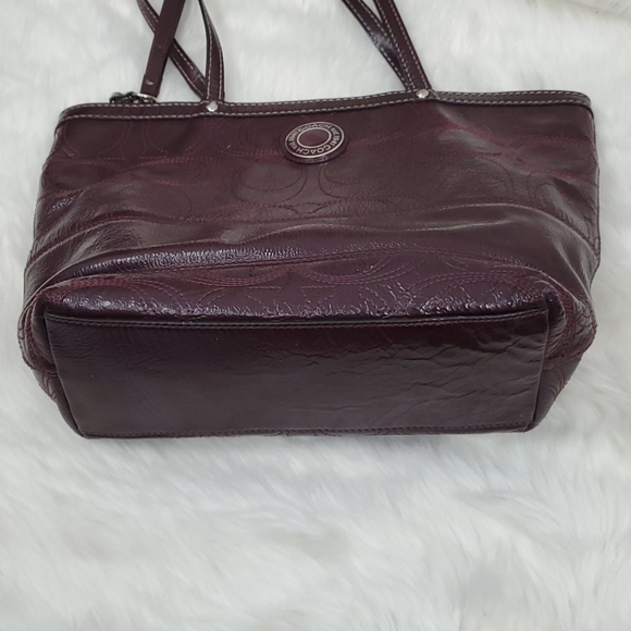 Coach patent leather signature shoulder purse bag cherry color - Picture 7 of 15